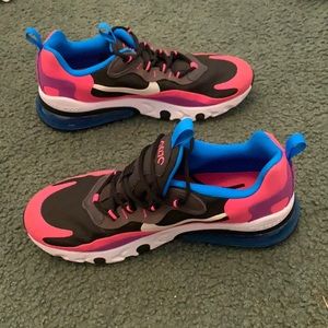 Nike 270 reacts size 7